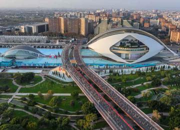 Vive la Maratón de València desde el Palau de Les Arts