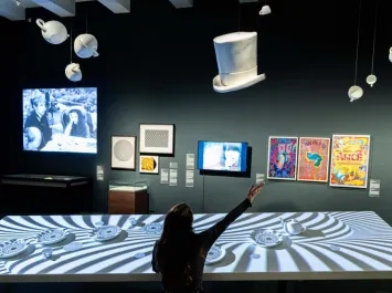 Exposición y actividades «Los mundos de Alicia» en València