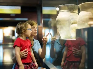 Celebra el Día de los Abuelos en el Museo Iluziona