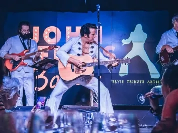 Cenas con espectáculo en el Casino Cirsa de València