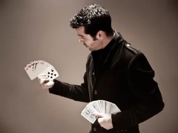 Magia y circo en la Feria de Julio de València 2026
