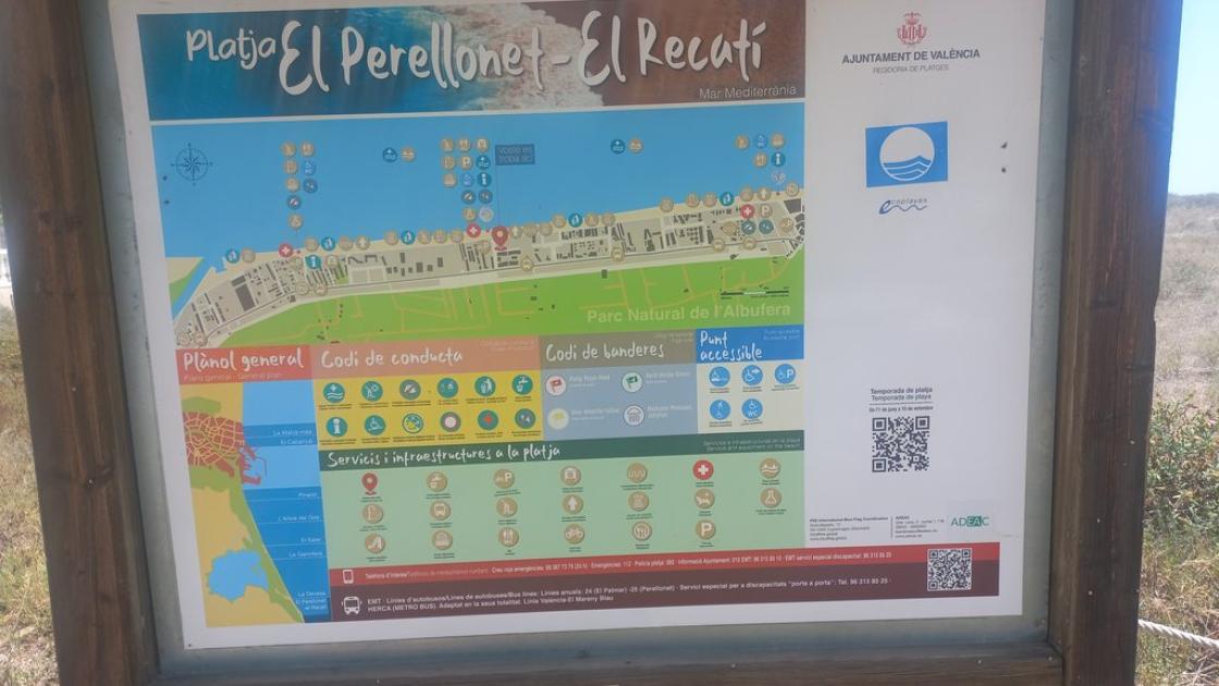 Illustrated map with pictograms and information of interest.