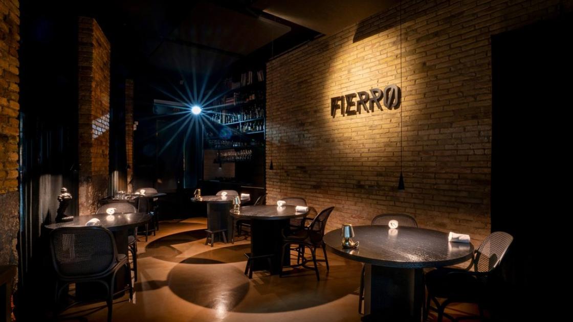 Accessible dining room, accessible tables with suitable height and properly lit.