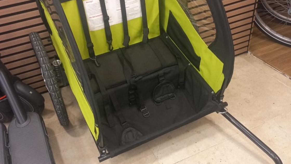 Material means to adapt bicycles to family needs.