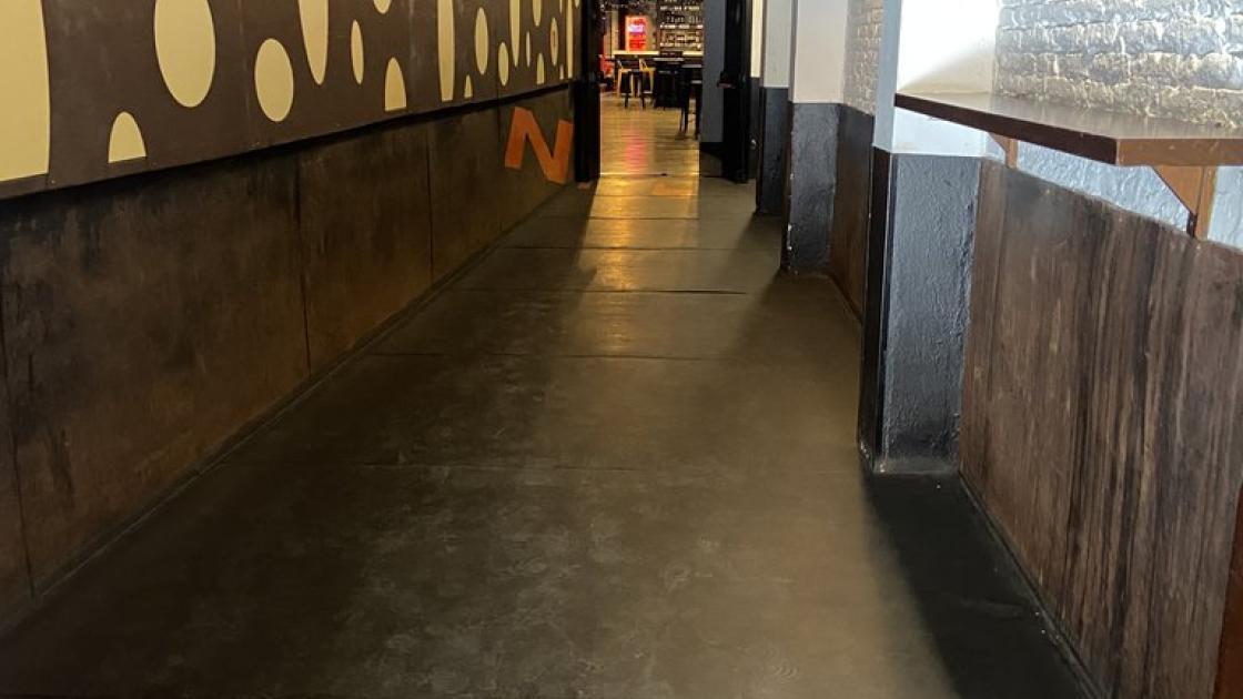 Wide and accessible corridor to the concert area.