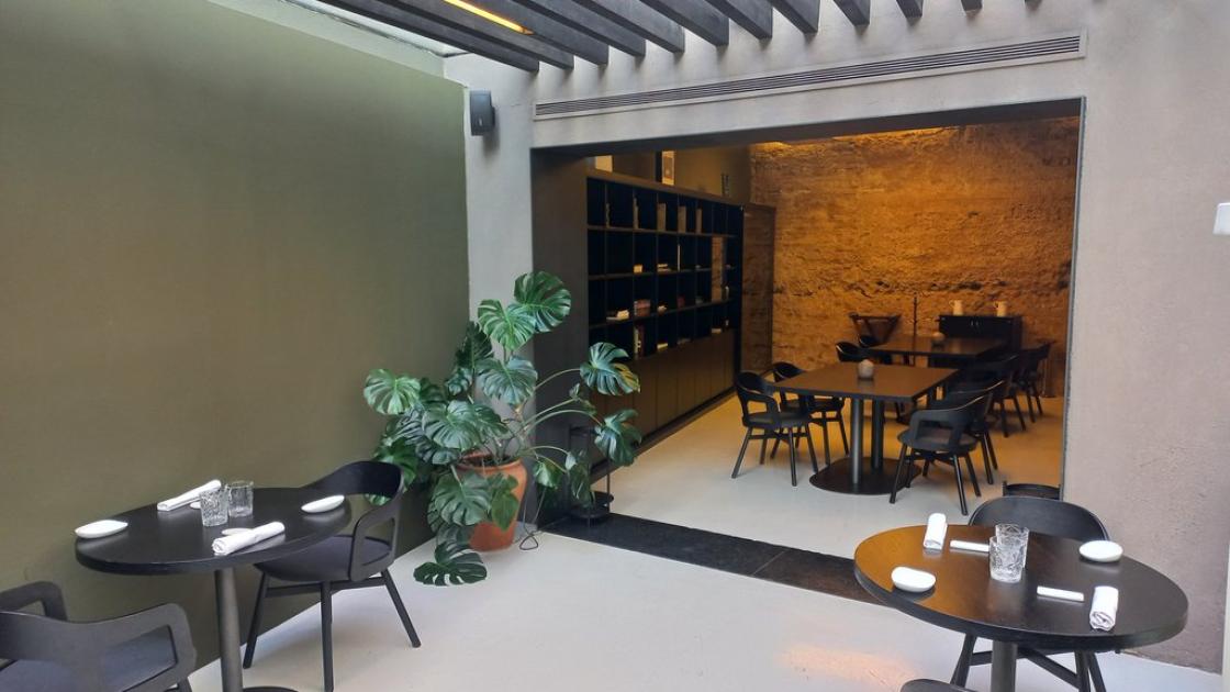 Wide paths for access to tables.