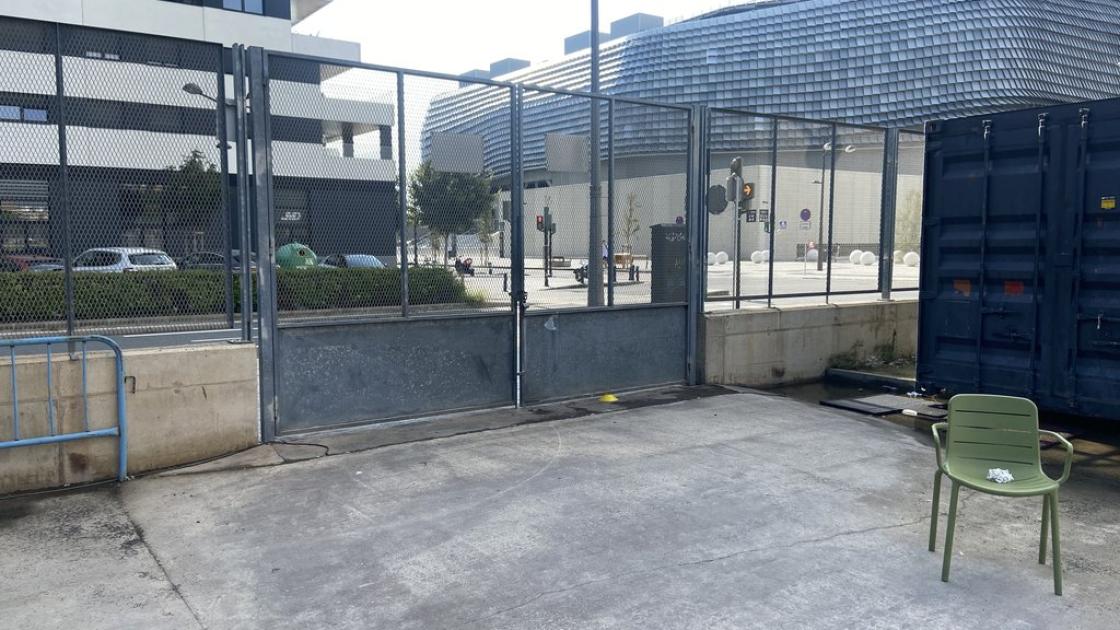 Entrada/ Salida accesible para vehículos de emergencia.