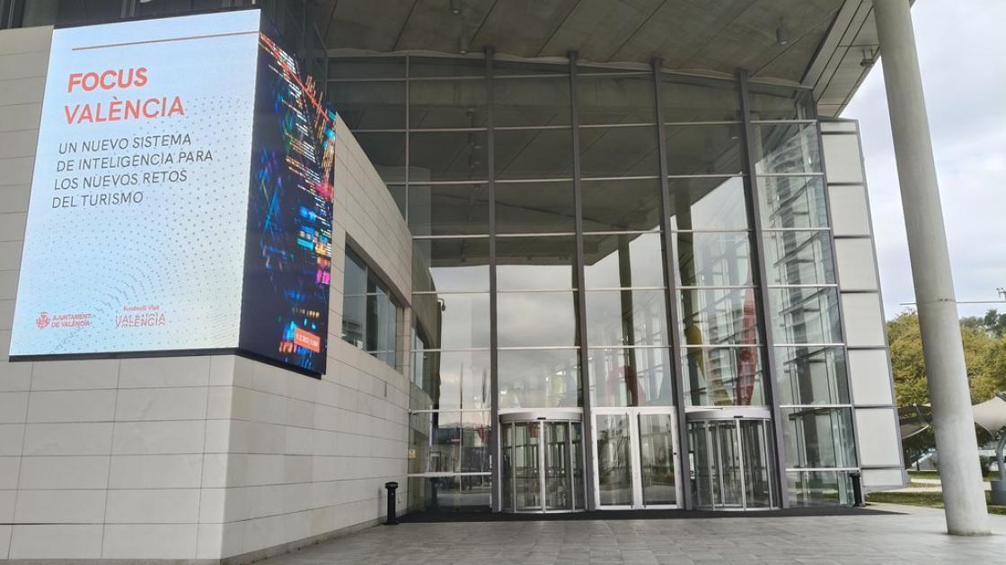 Main facade, with signage of the events taking place.