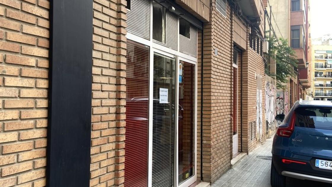 Accessibilitat exterior adequada.