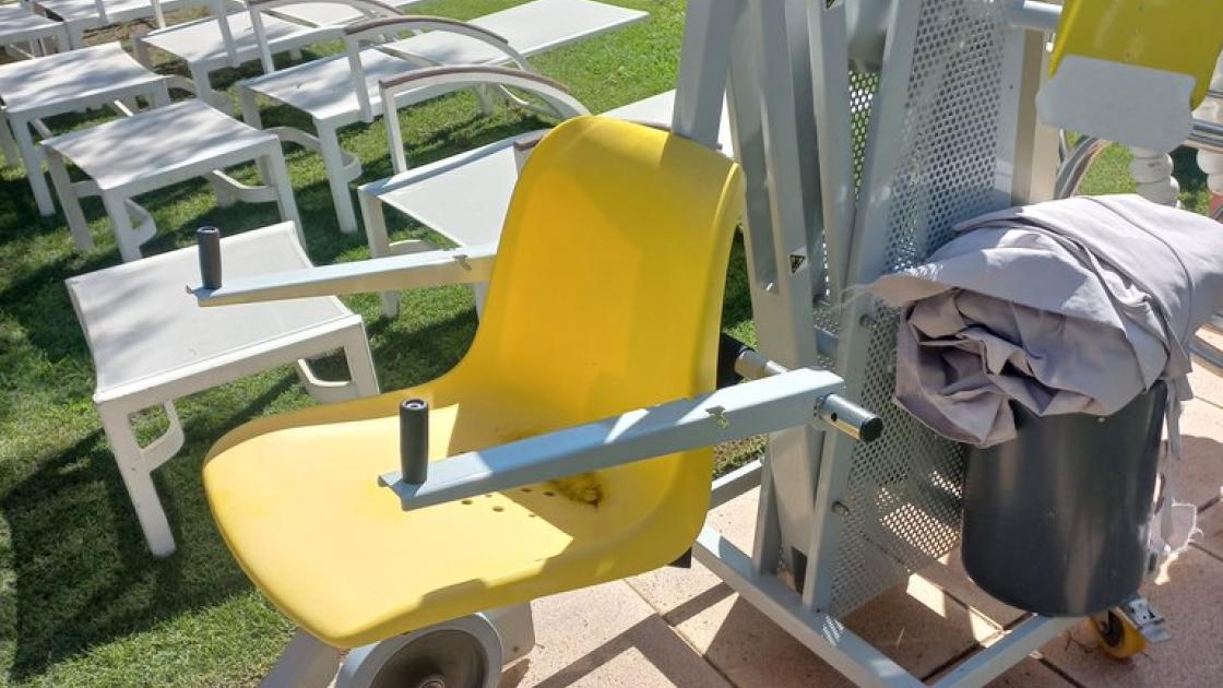 Silla para acceso a zona de baño para PMR.