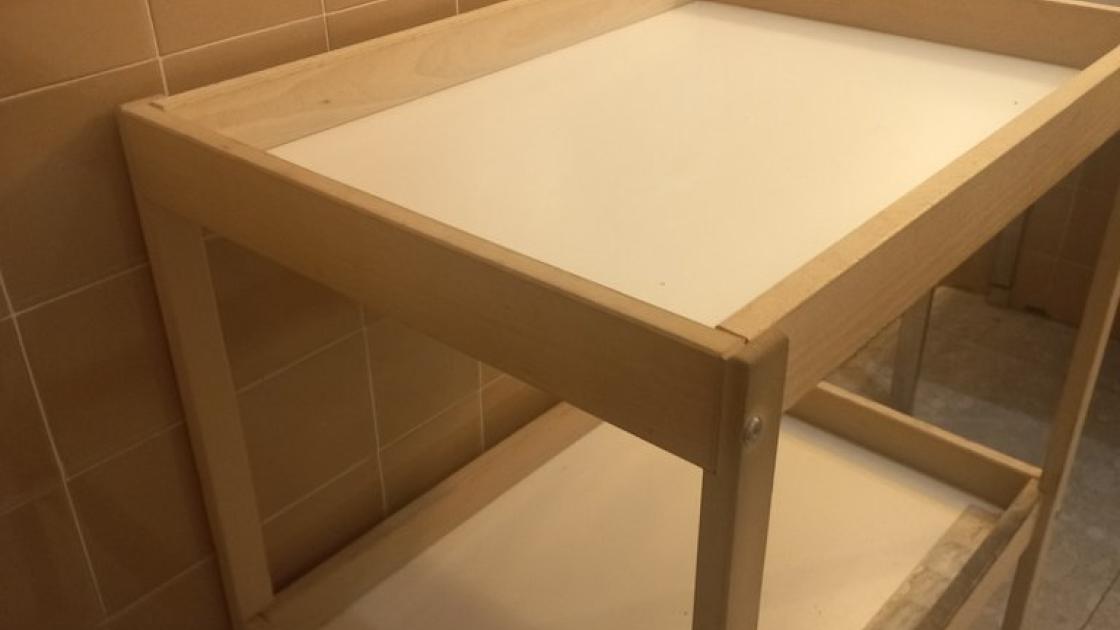 Disponibilidad de cambiador en baños.