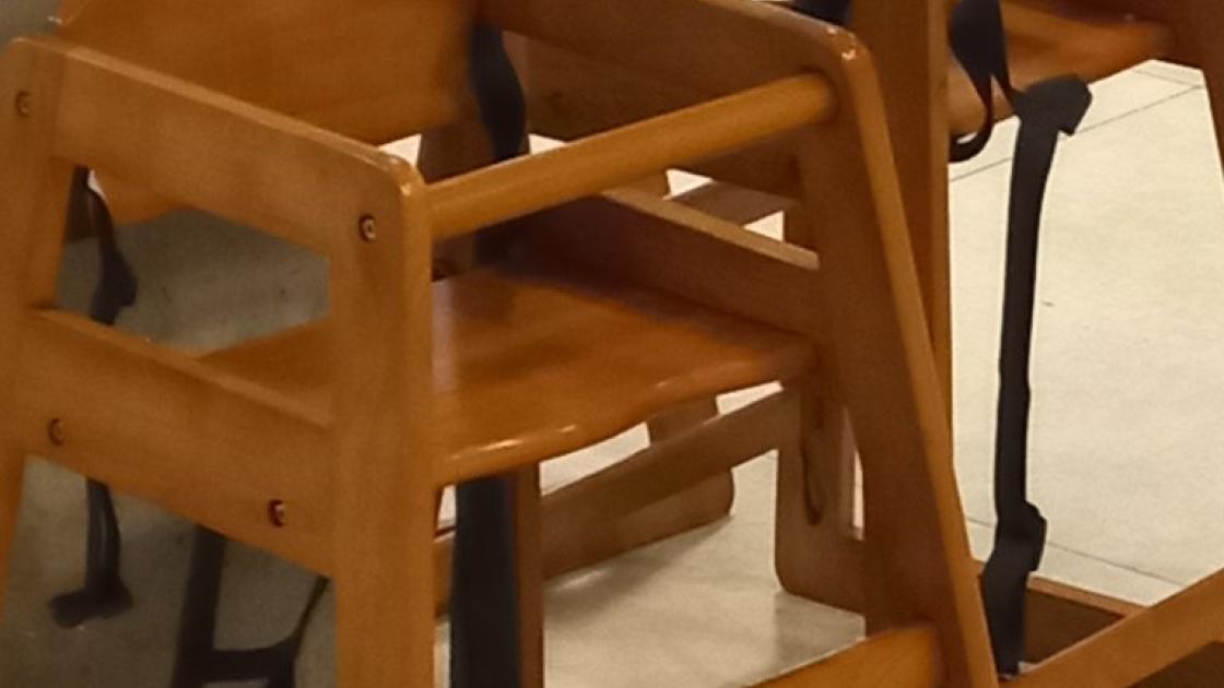 Availability of high chair for babies.
