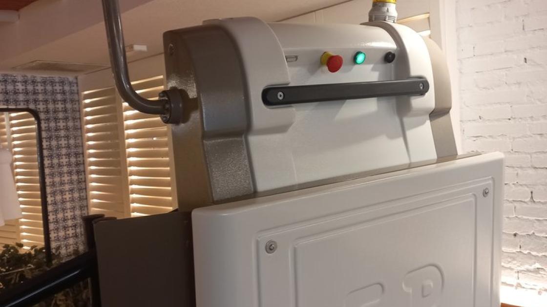 Disponibilitat de solucions tècniques per a accés a salons amb diferència de cotes.
