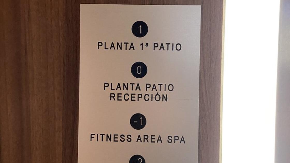Signage spaces by floors.er