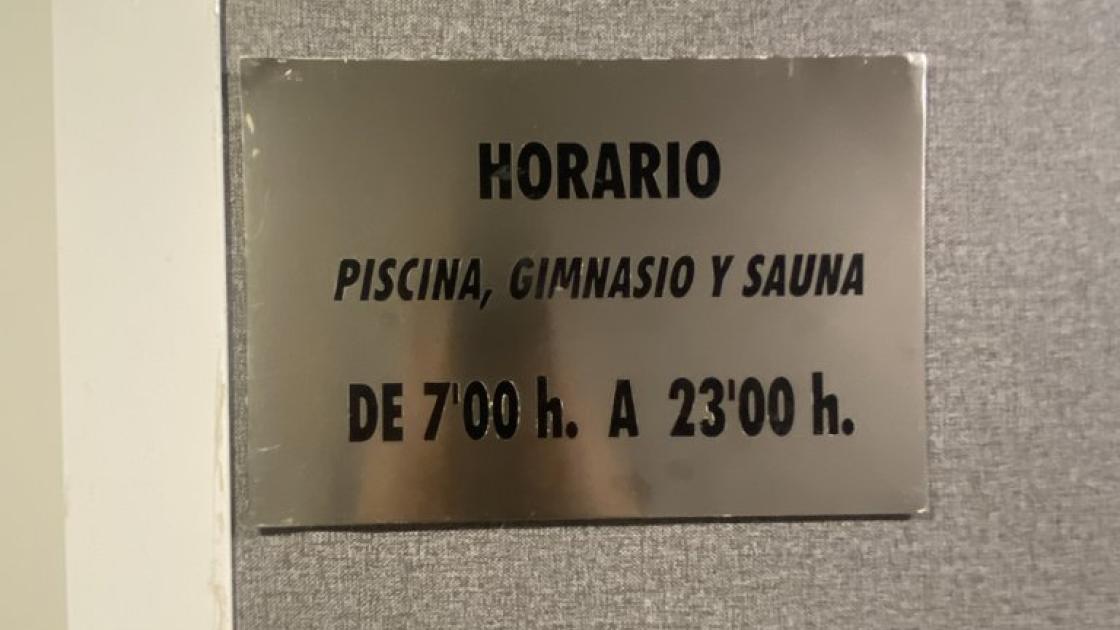 Señalización horarios espacios.