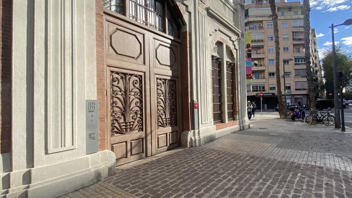 Accessibilitat exterior adequada.