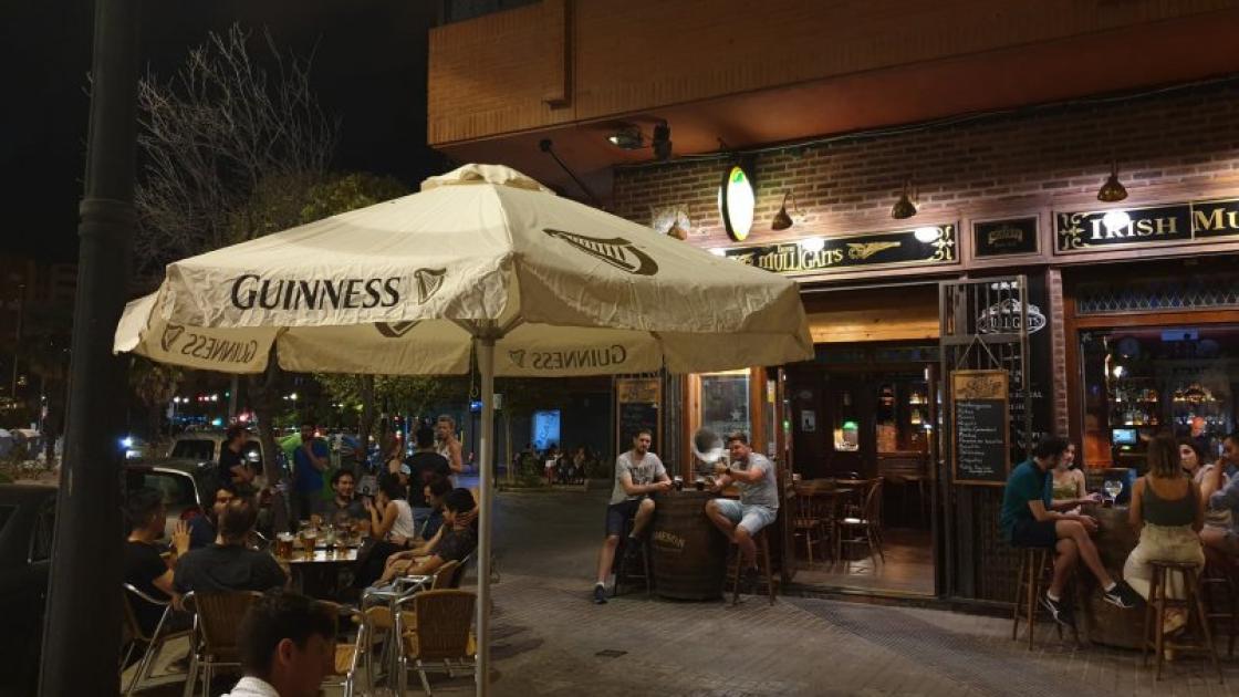 terraza pub irlandés mulligan