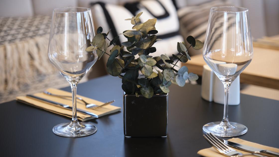 Luz de LÚA BAR & Restaurant
