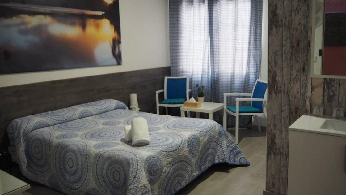 habitación doble en pensión valencia suits you