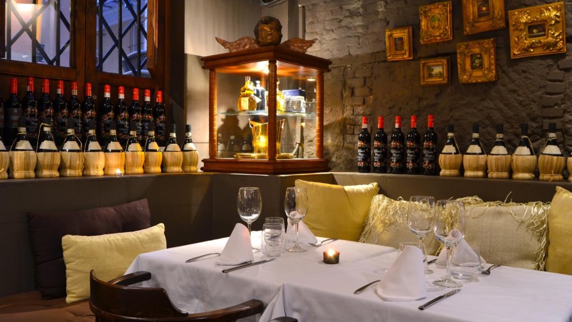 sala en restaurante san tommaso