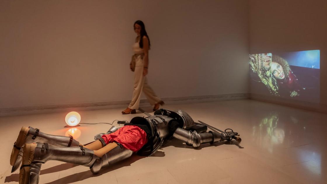 Exposición IVAM «Un contínuum común indefinidamente liso» en Valencia