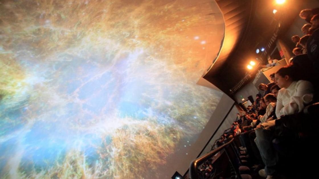 cúpula del hemisfèric con proyección