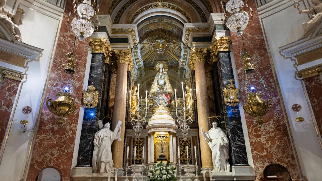 Basílica de la Virgen de los Desamparados Valencia