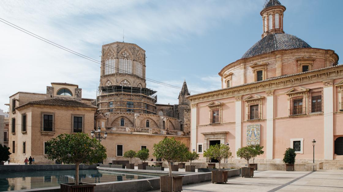 Almoina exterior