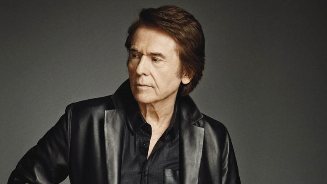 Raphael y su banda llenan el Roig Arena 