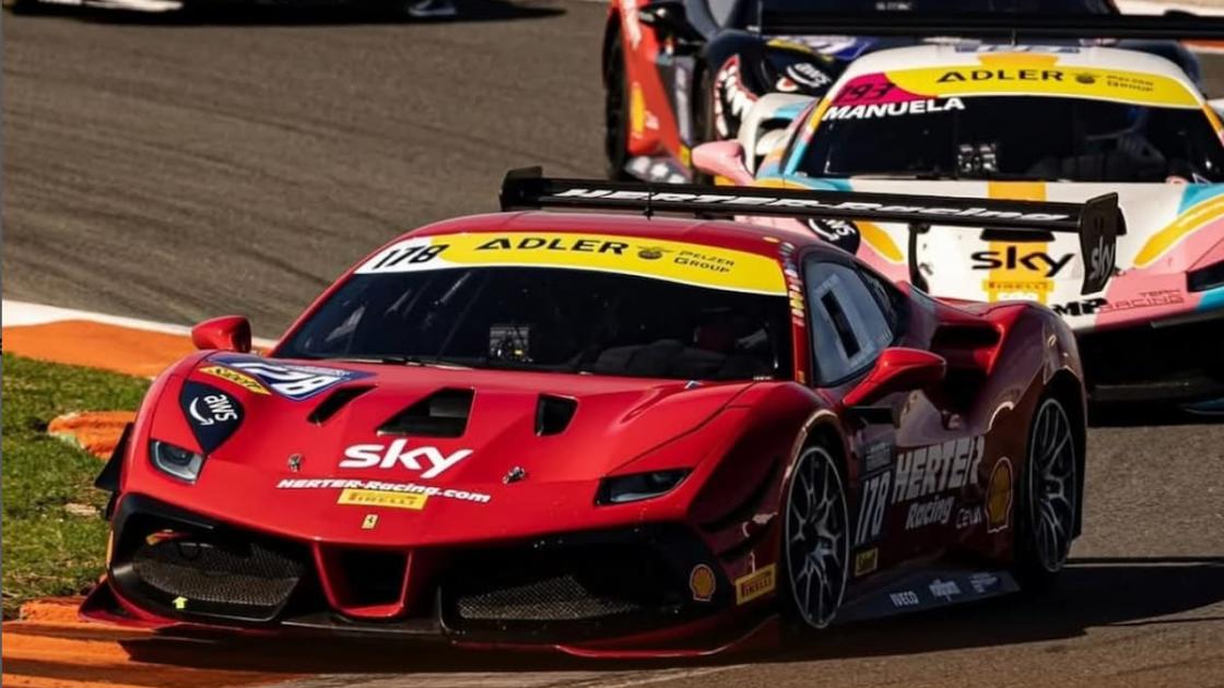 Carreras Ferrari en el Circuit Ricardo Tormo de València