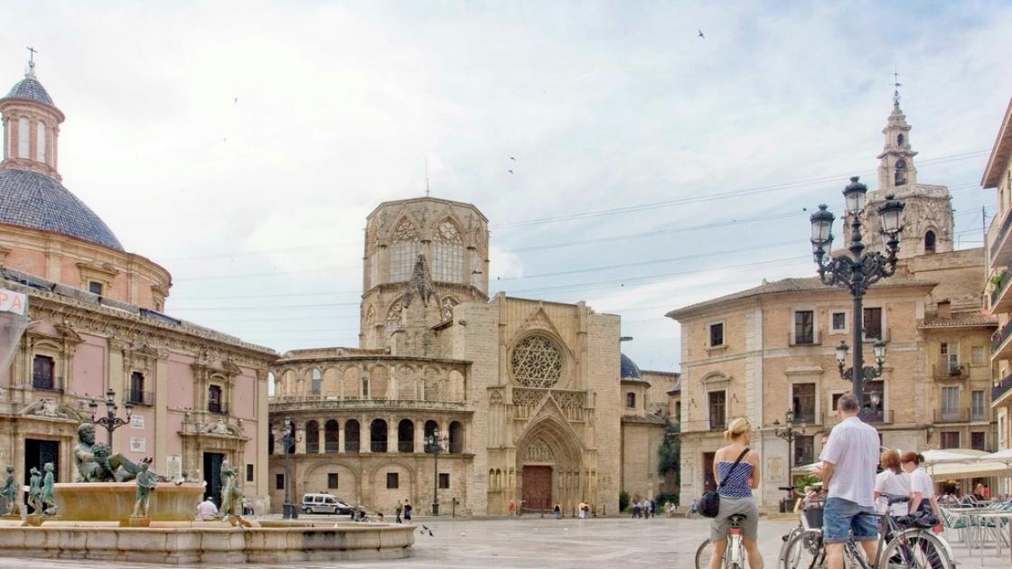 Plaza de la Virgen
