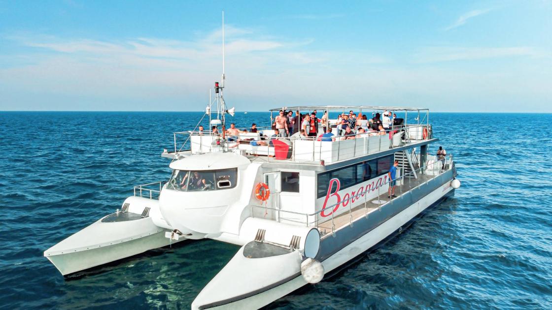 Catamarán Boramar