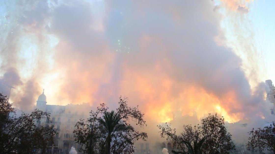 macrodespertà fallas