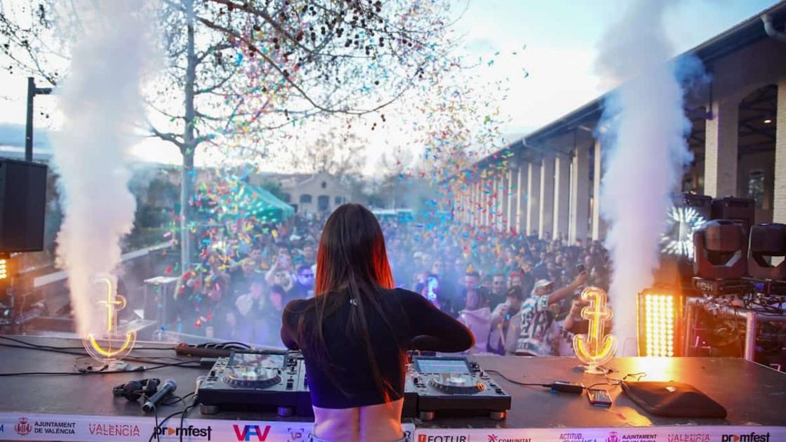 Tardeo de Fallas de Dona Festival en València