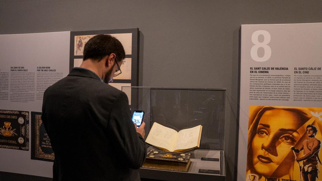 Exposición Santo Cáliz MUVIM Valencia