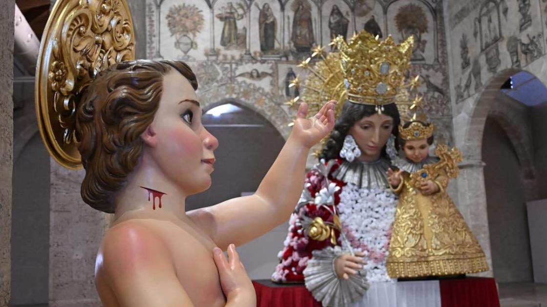 Exposición cadafal Virgen en València