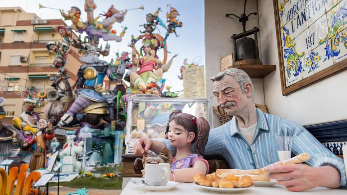 Tradición del Ninot Indultat en València 