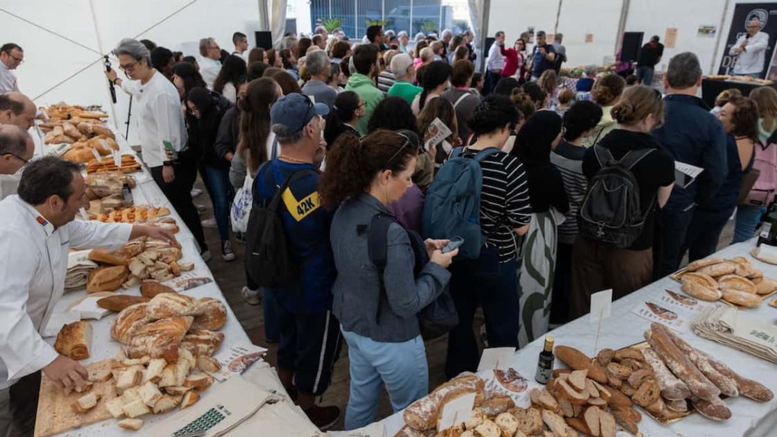 III Feria Artesana del Pan en la Plaza del Ayuntamiento