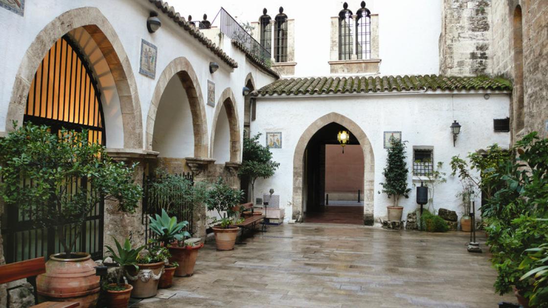 Iglesia San Juan del Hospital