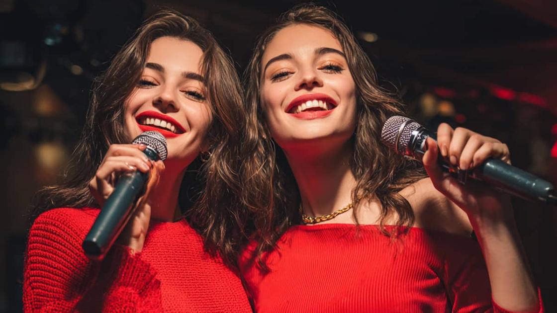 Cena y karaoke para celebrar la Navidad en València