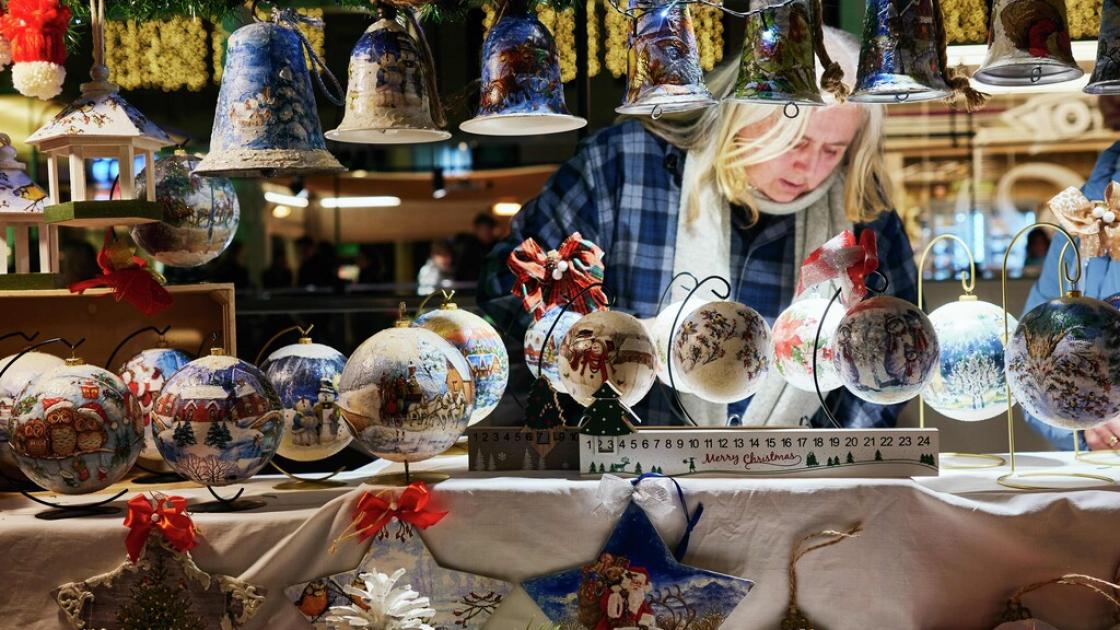 Mercadillo Navidad Valencia Reina.jpg