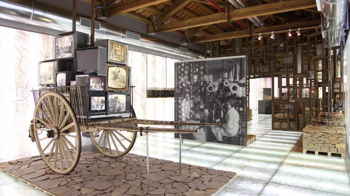 Exposición "No es fácil ser valenciano"