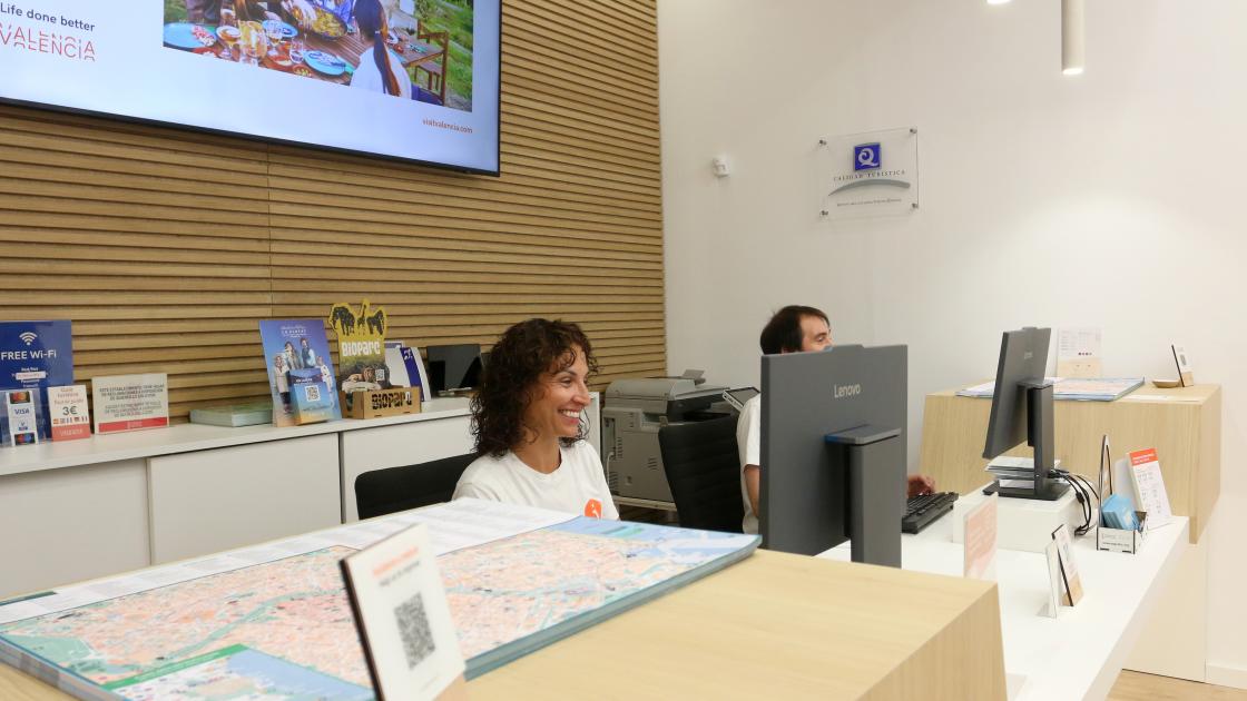 Oficina turismo estación Joaquín Sorolla Valencia
