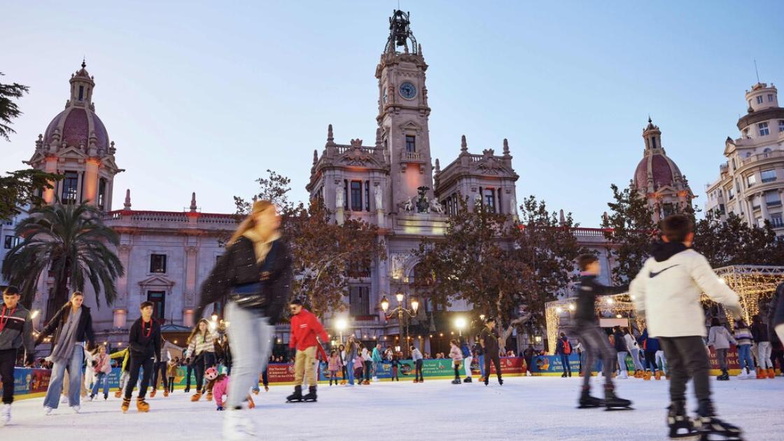 Pista hielo Valencia.jpg