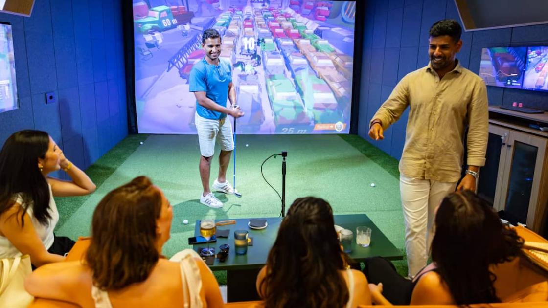 Prueba el golf urbano en Five Iron Golf València
