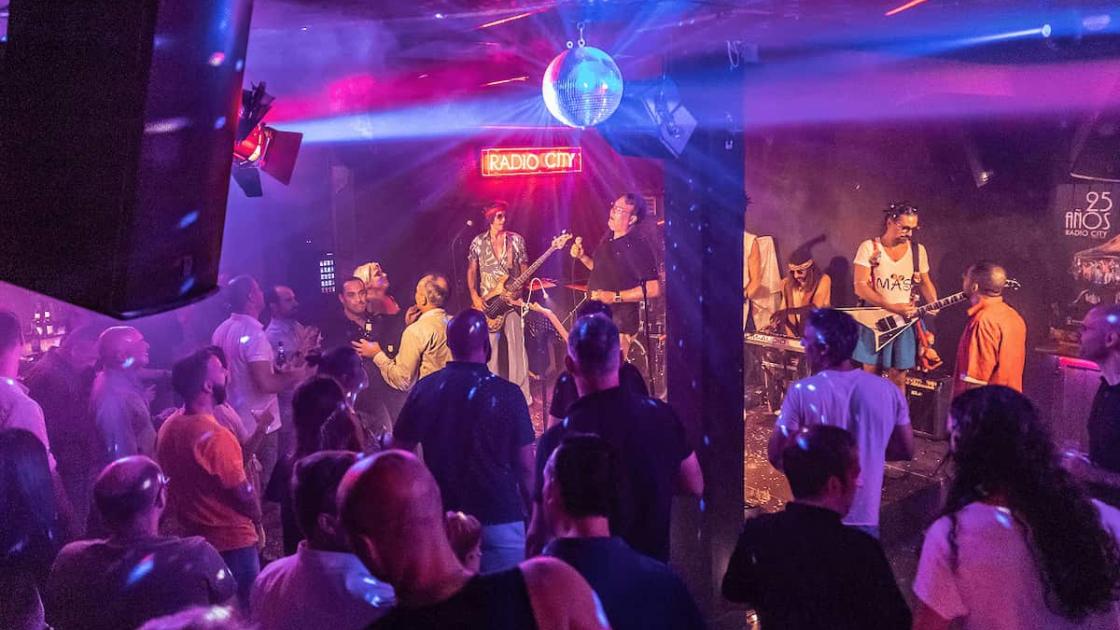 Sesión de improvisación «Funked Up Sundaze Jam» en València 