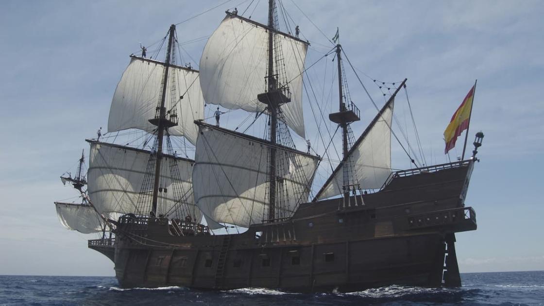 El Galeón Andalucía hace escala en València
