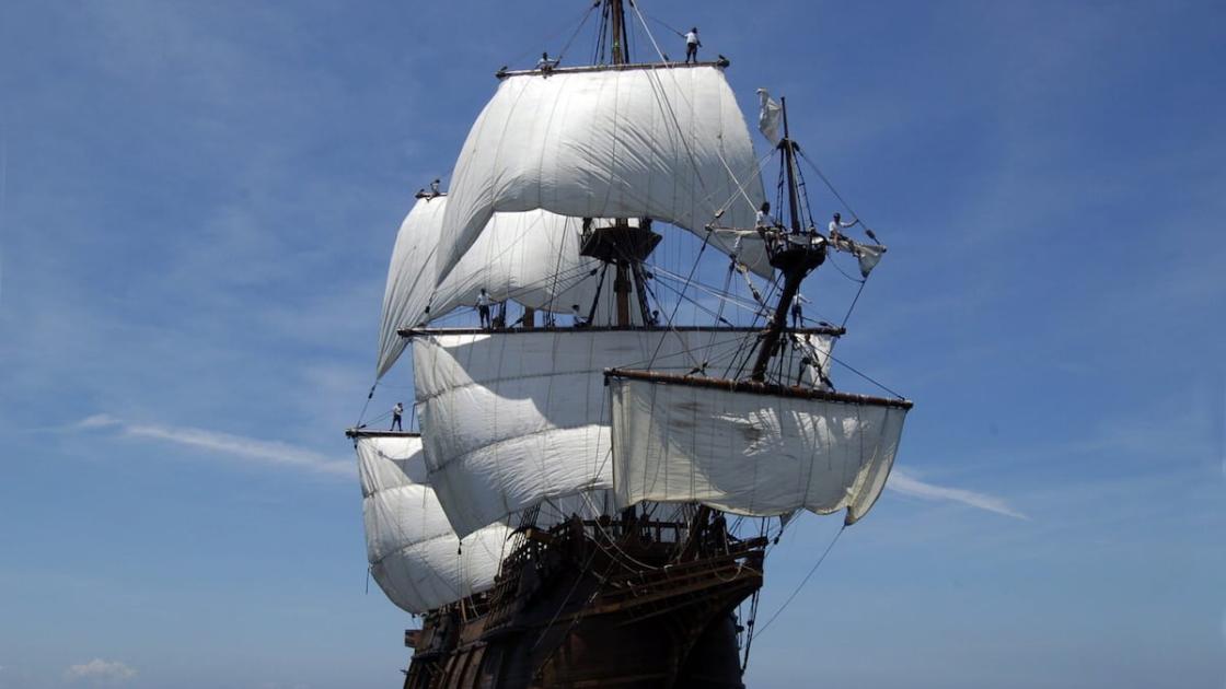 El Galeón Andalucía hace escala en València