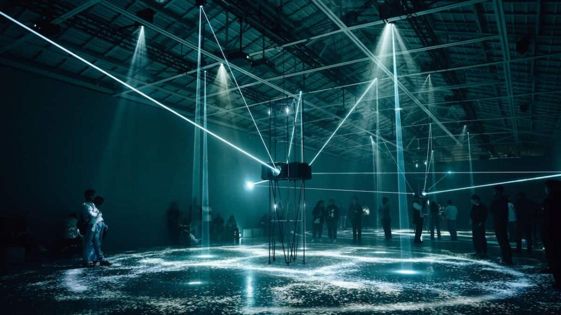 Exposición inmersiva «Universos de Luz» en València