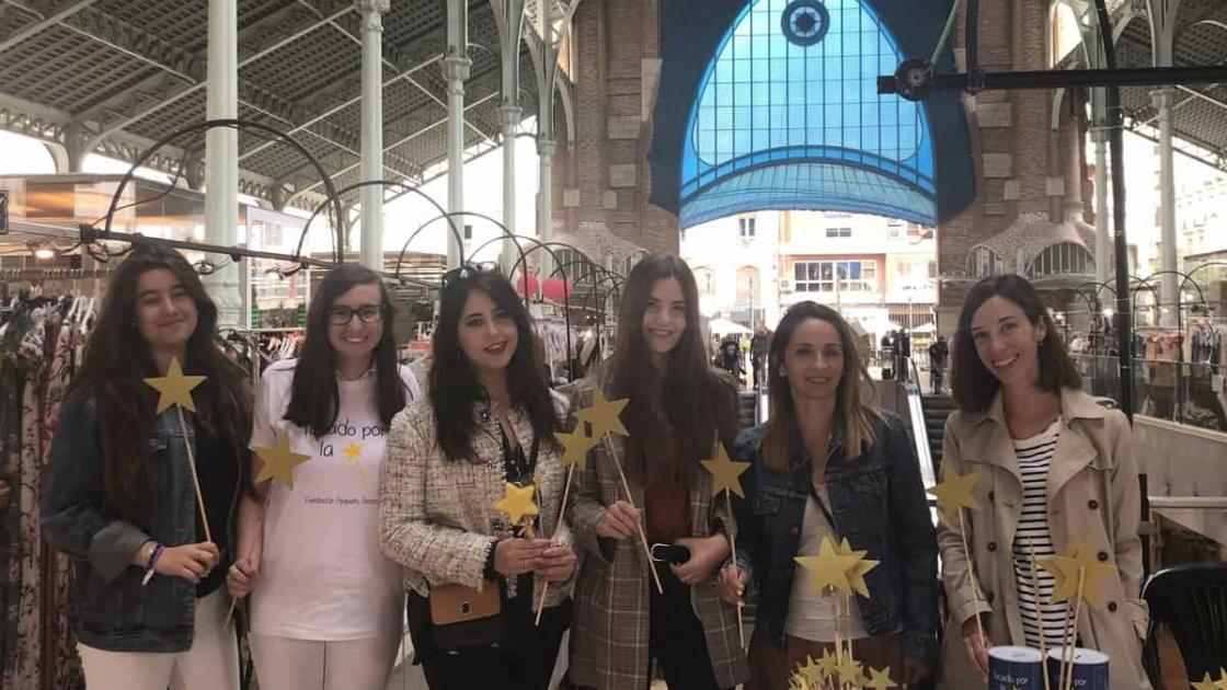 Feria solidaria a favor de la Fundación Pequeño Deseo 